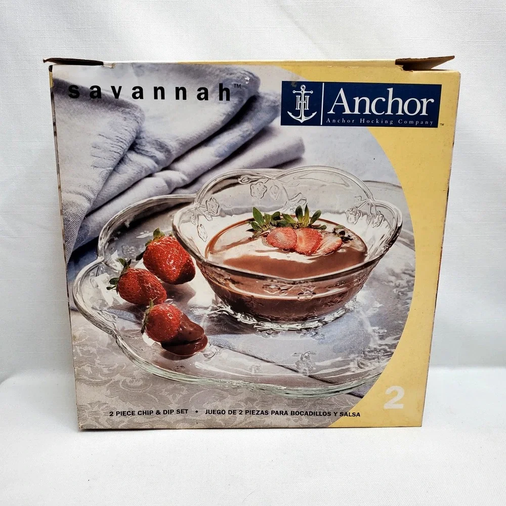 Vintage ♡ ANCHOR HOCKING SAVANNAH ♡ 2‎ Pc.  Chip & Dip Set ♡ Floral/Glass ♡ NIB!